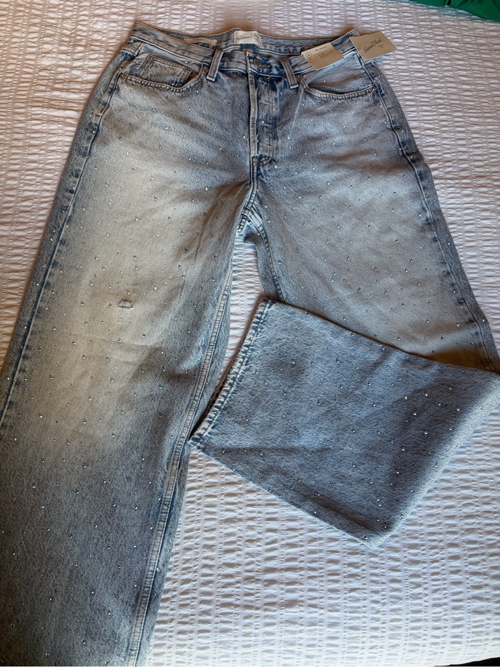 Universal Thread Light Wash 90’s baggy  Jeans w/ Rhinestone Embellishment NWT 8